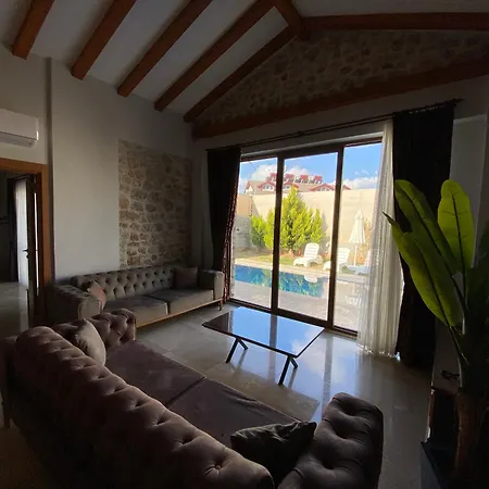 Tlos Royal 3+1 Villa, Oezel Havuzlu, 빌라 *