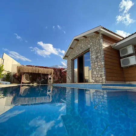 Tlos Royal 3+1 Villa, Oezel Havuzlu, 빌라 *